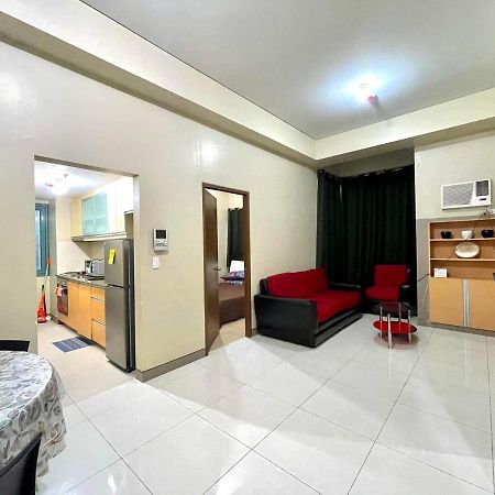 Lovely 2 Bed Room Condo Infront Of Naia Terminal 3 Манила Экстерьер фото