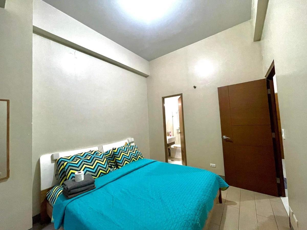 Lovely 2 Bed Room Condo Infront Of Naia Terminal 3 Манила Экстерьер фото
